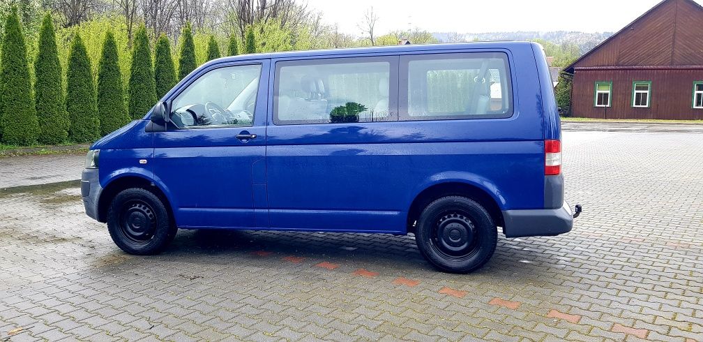 Volkswagen VW T5 Lift 2.0 tdi Transporter / 9 miejsc