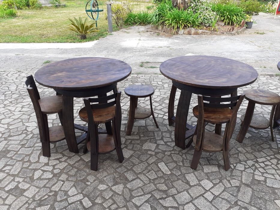 Mesas,bancos feito pipas vintage