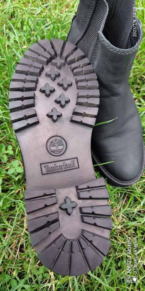 Timberland , жіночі челсі.38 розмір.