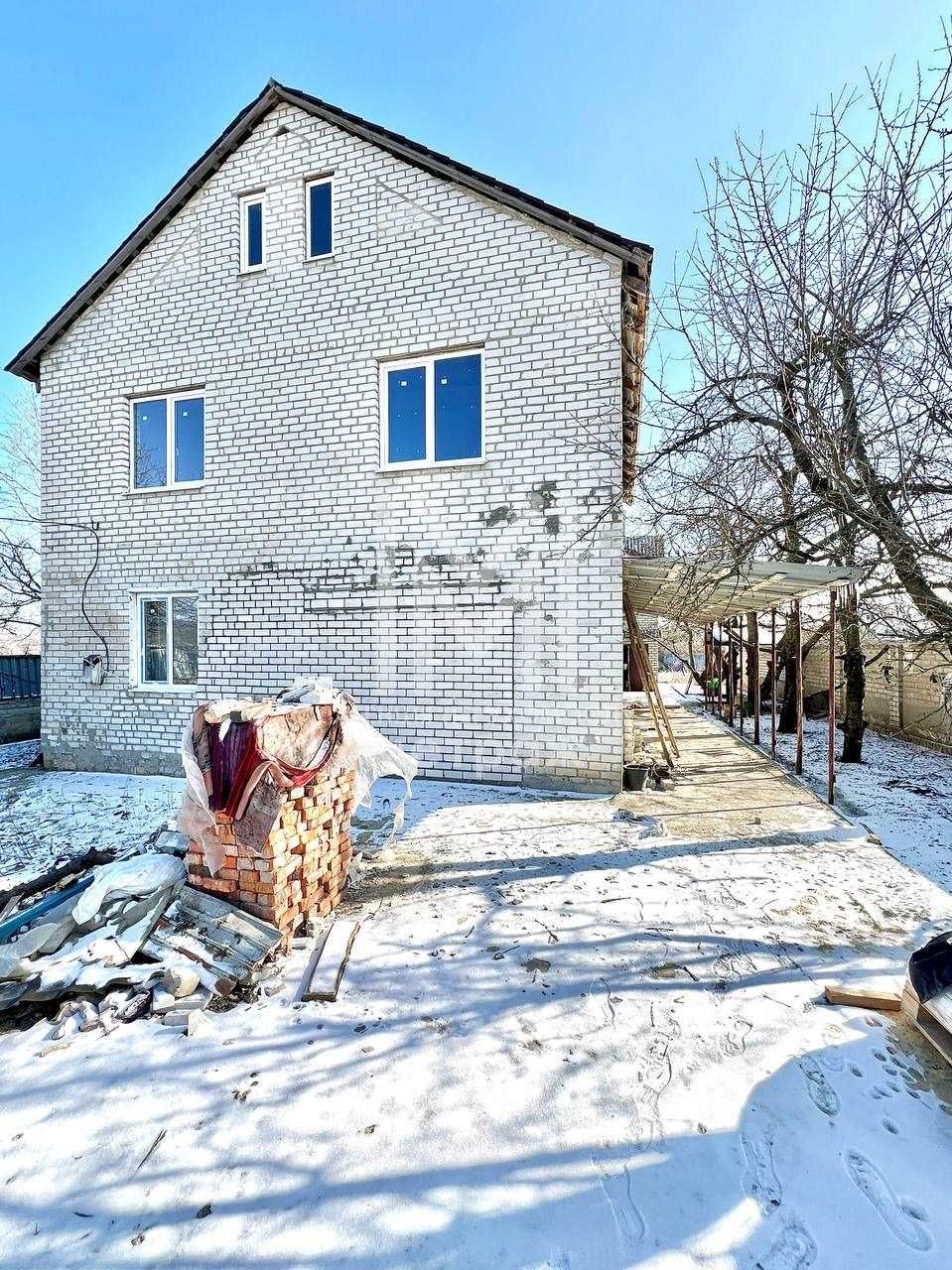 Продам будинок ,10км від Харкова ,180м2 ,20соток участок (код 5187)