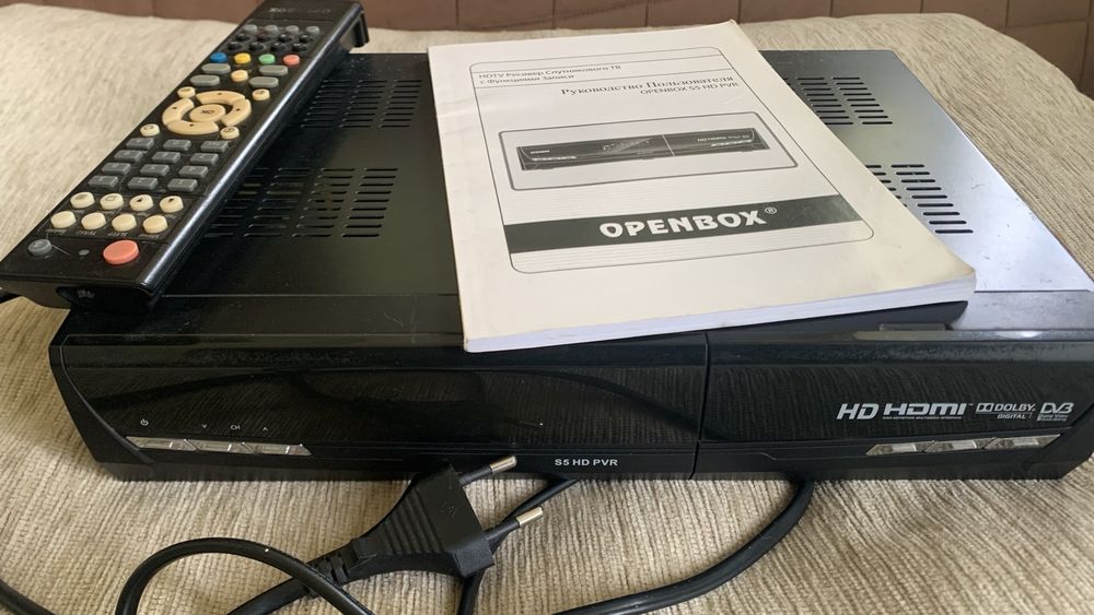 Супутниковий тюнер Openbox S5 HD PVR.