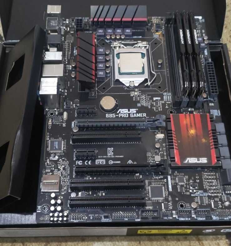 Материнська плата Asus з оперативкою та процесором в ідеальному стані