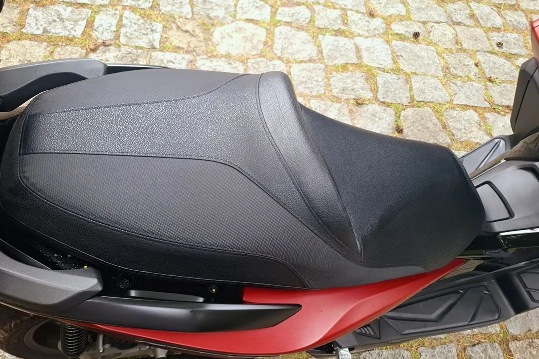 Honda NSS Honda Forza GT125 - idealny stan, jak nowy, eksluzywne dodatki