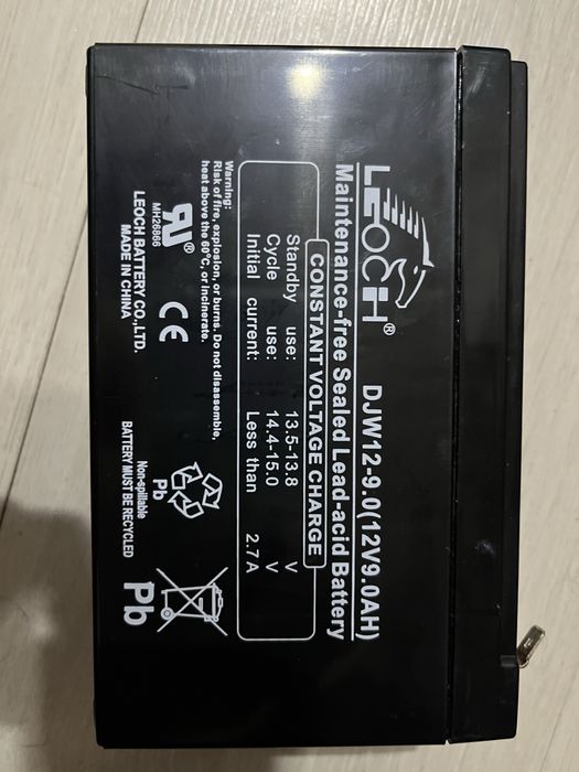 Два акамулятора 12V