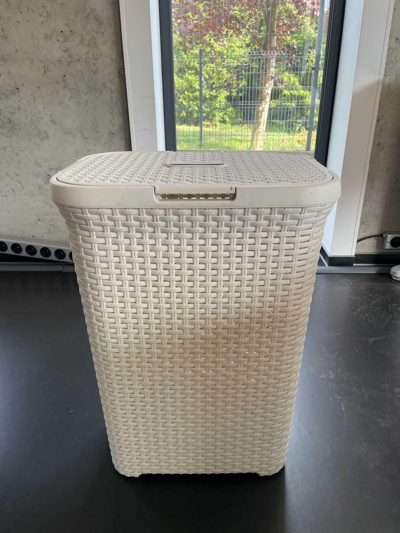 CURVER - kosz na pranie - stan BDB! - 2 sztuki wymiary - 44x33x60,5
