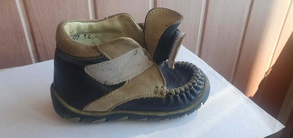 Дитячі ботінки-получобітки на осінь, 22 розмір, в гарному стані