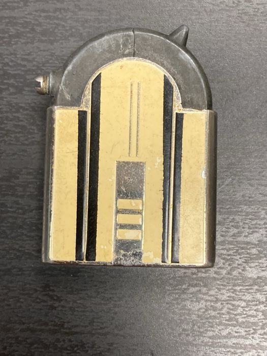 Isqueiro Karl Schieder K38, antiguidade