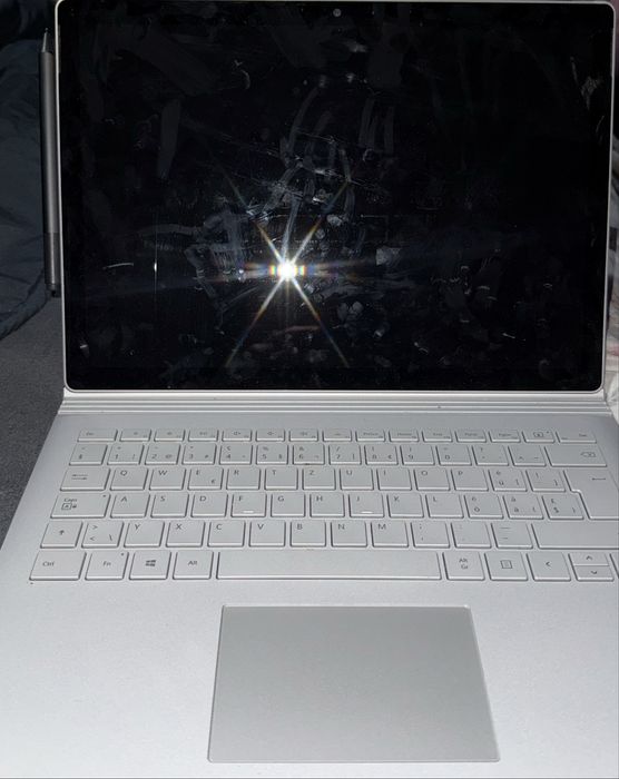 Surface book 2 / i7 / 16 ram / 512ssd  (ler descricao!)
