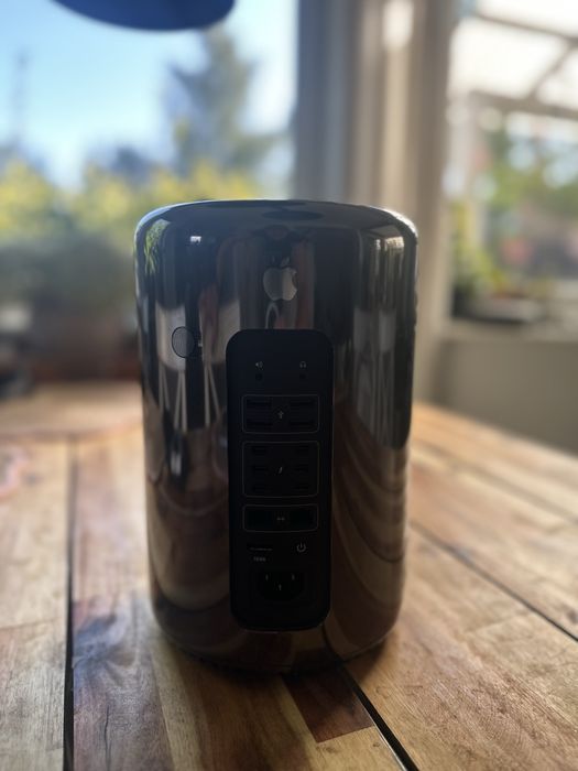 Mac Pro 6,1 64 ram d500 xeon 10 core