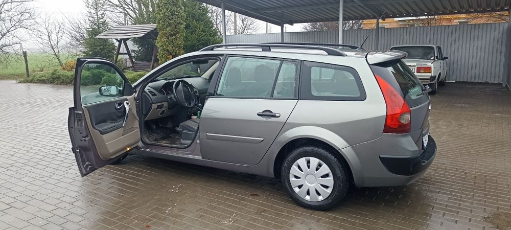 Авто рено меган 2