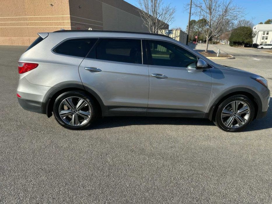 Hyundai Santa Fe Limited      2016
