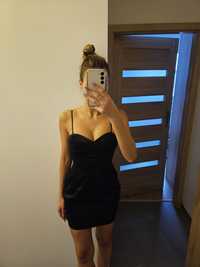 Czarna sukienka HM