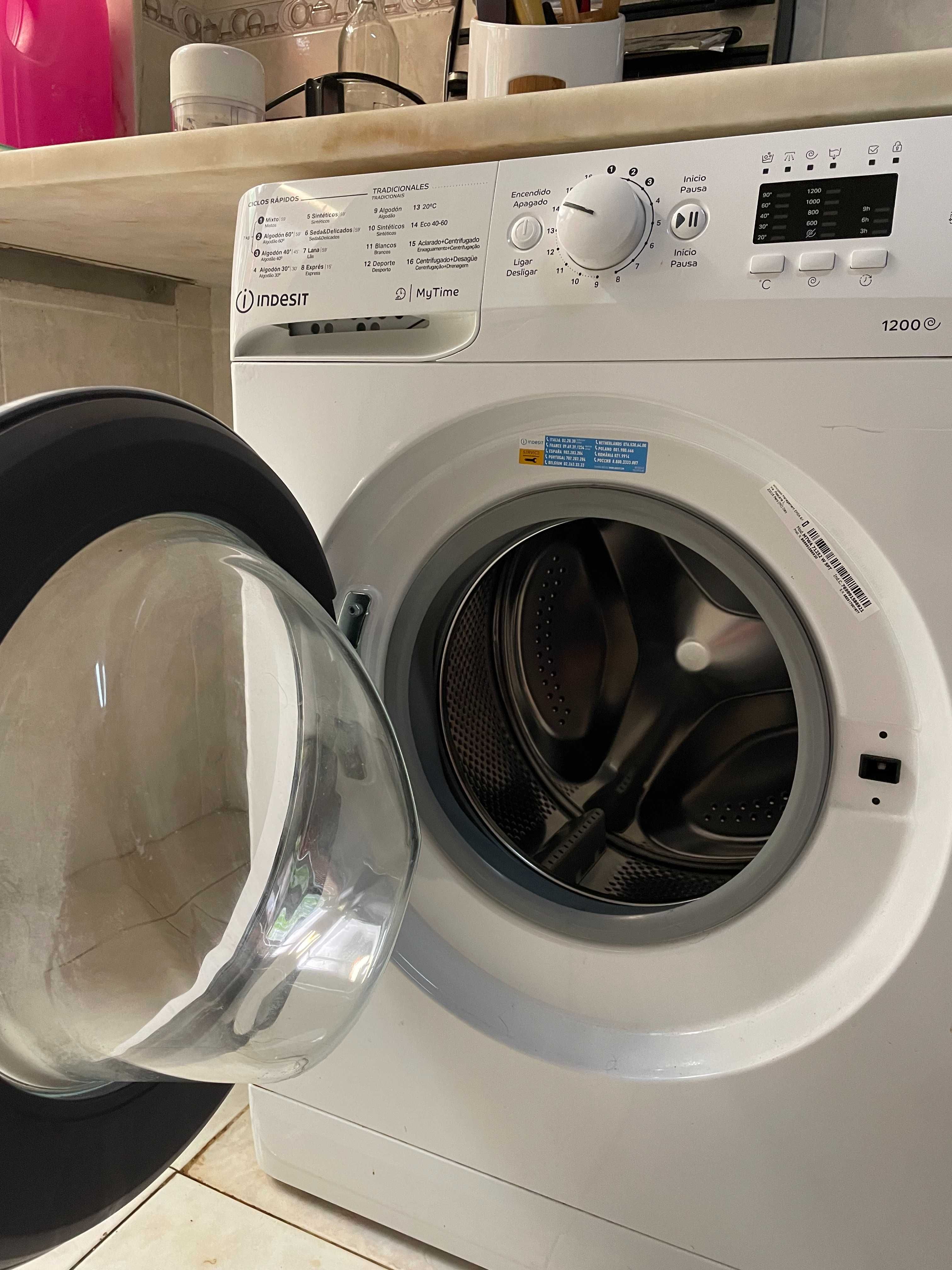 Máquina lavar Roupa Indesit 7Kg 1200rpm
