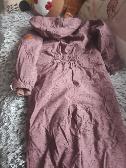 sprzedam kombinezon dla dziewczynki.