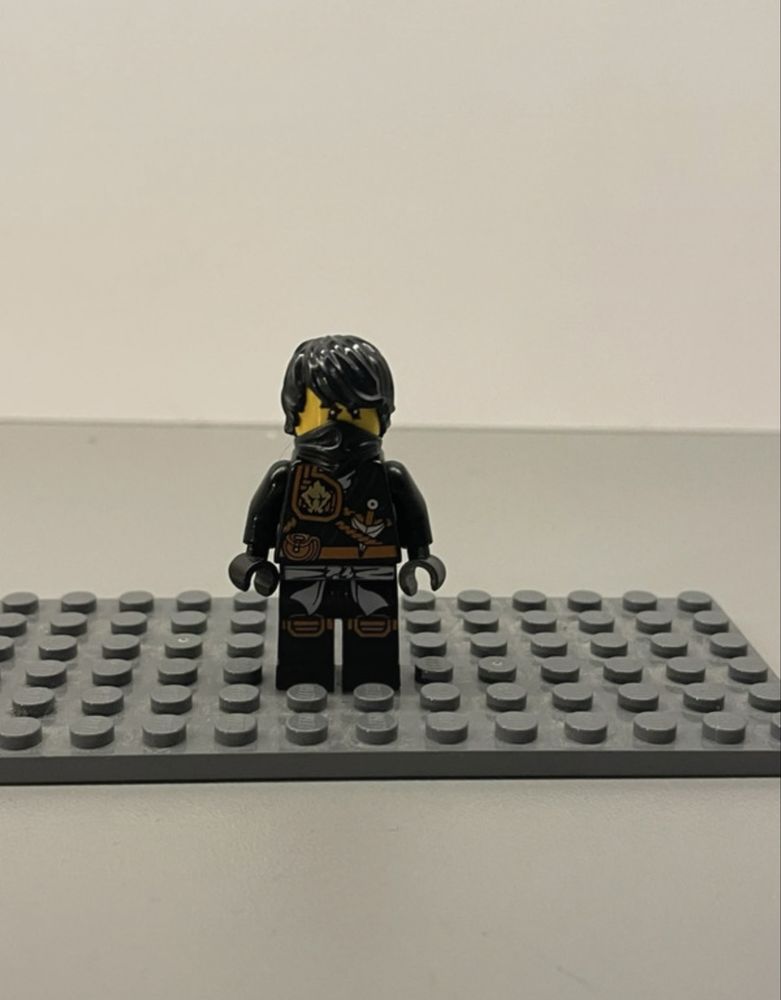 Figurka Lego Ninjago Cole sezon 4