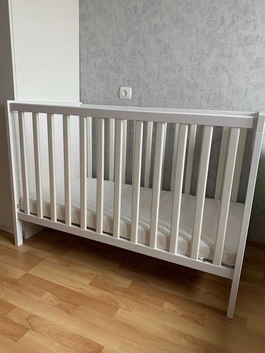 Łóżeczko dziecięce  z IKEA.