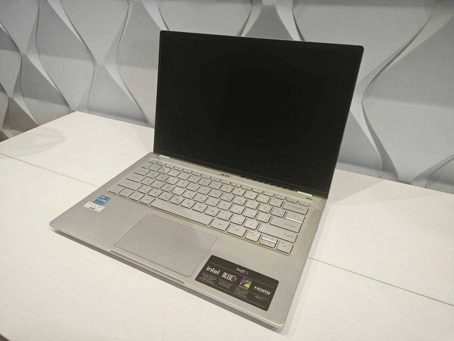Acer Swift 3 OLED SF314-71 (NX.KADEU.001) | 14" | Core i5 | 8GB