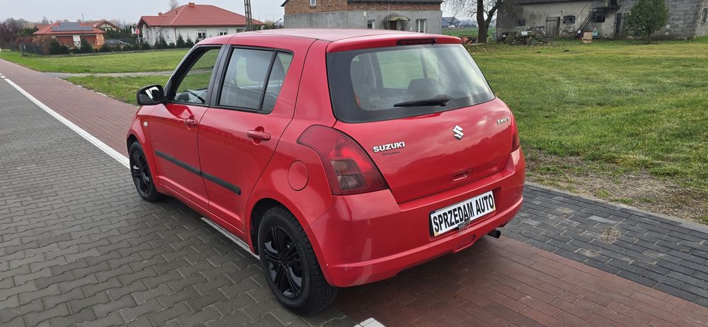 Suzuki Swift 1.3B 2005r, 5 drzwi klima