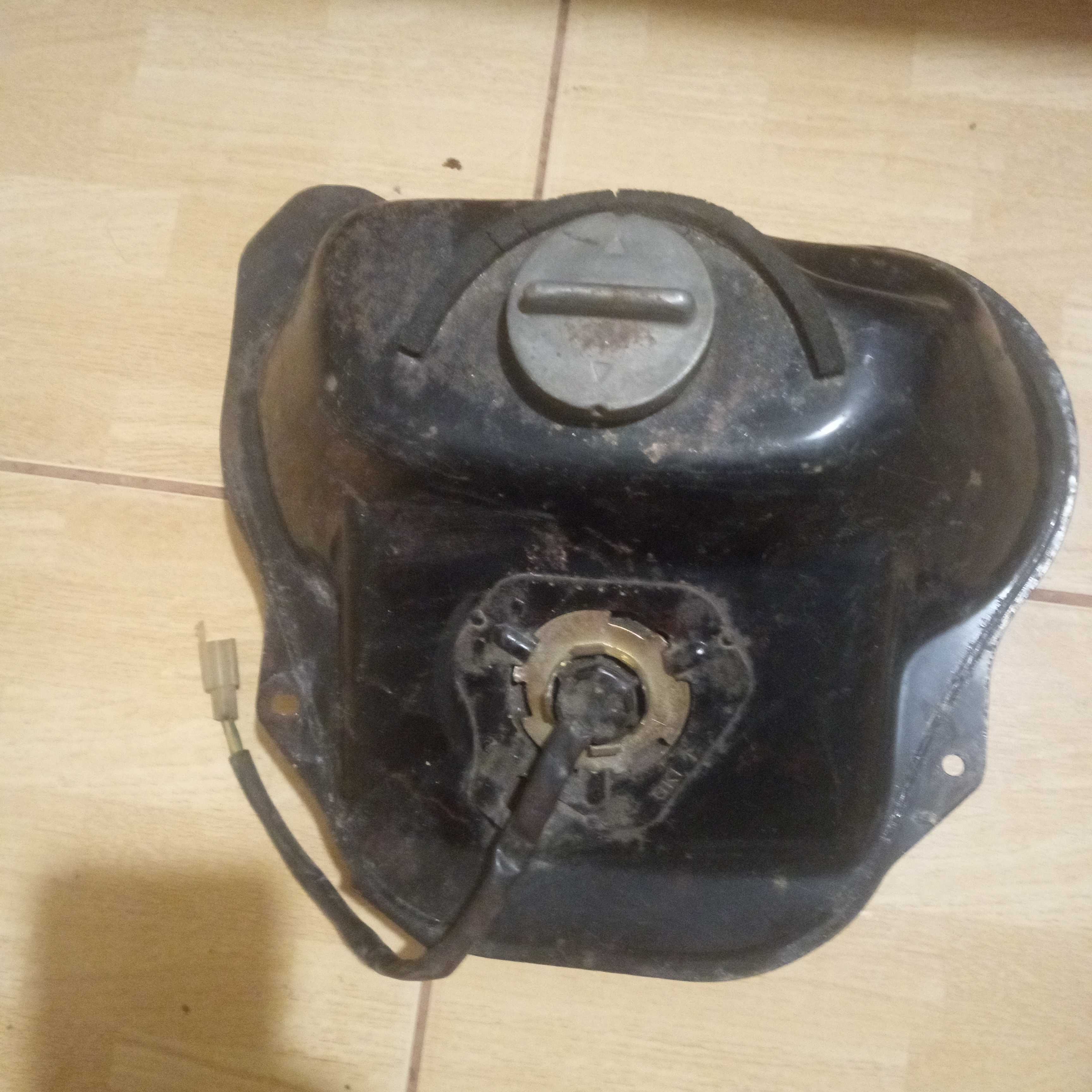 Бензобак  Honda Giorno AF24