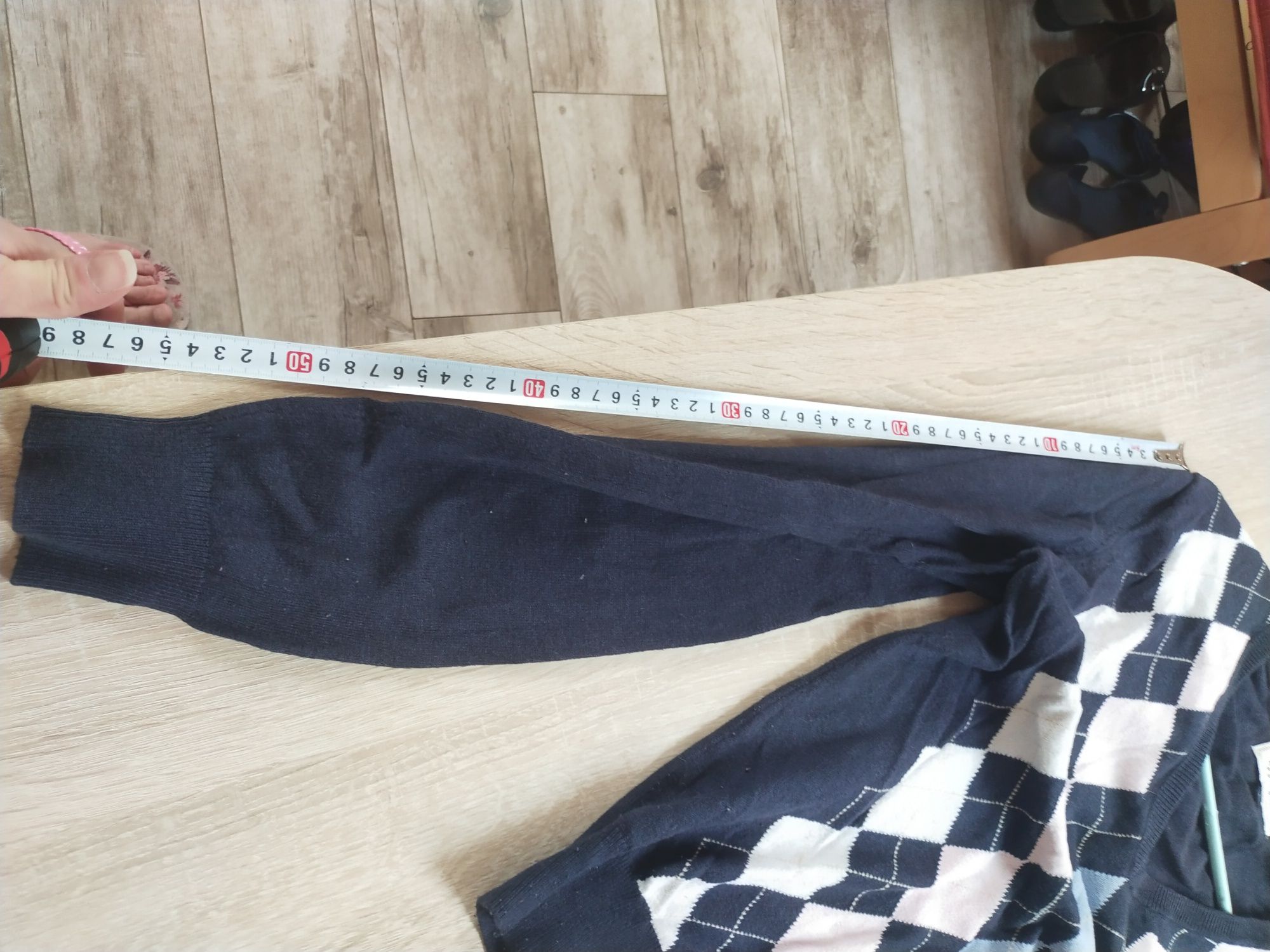 Sweter w serek rozm. S/M 60% bawelna