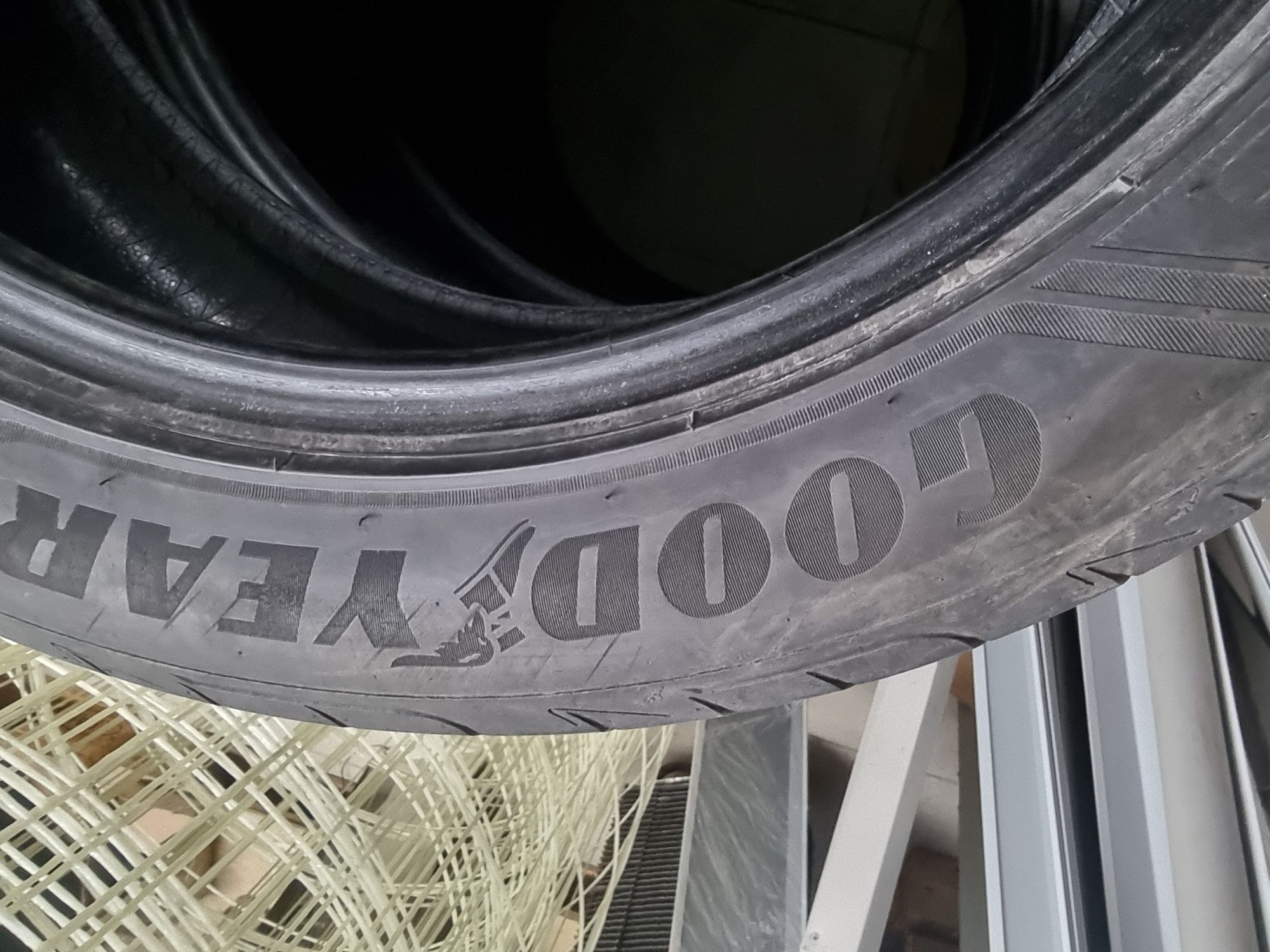 Шини 245 50 20 Goodyear EAGLE F1 105V