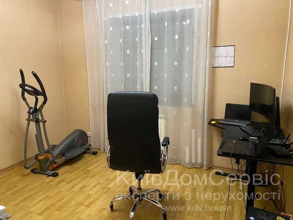 Приватний будинок 9 соток 207 м.кв продаж ремонт  гараж  Бровари