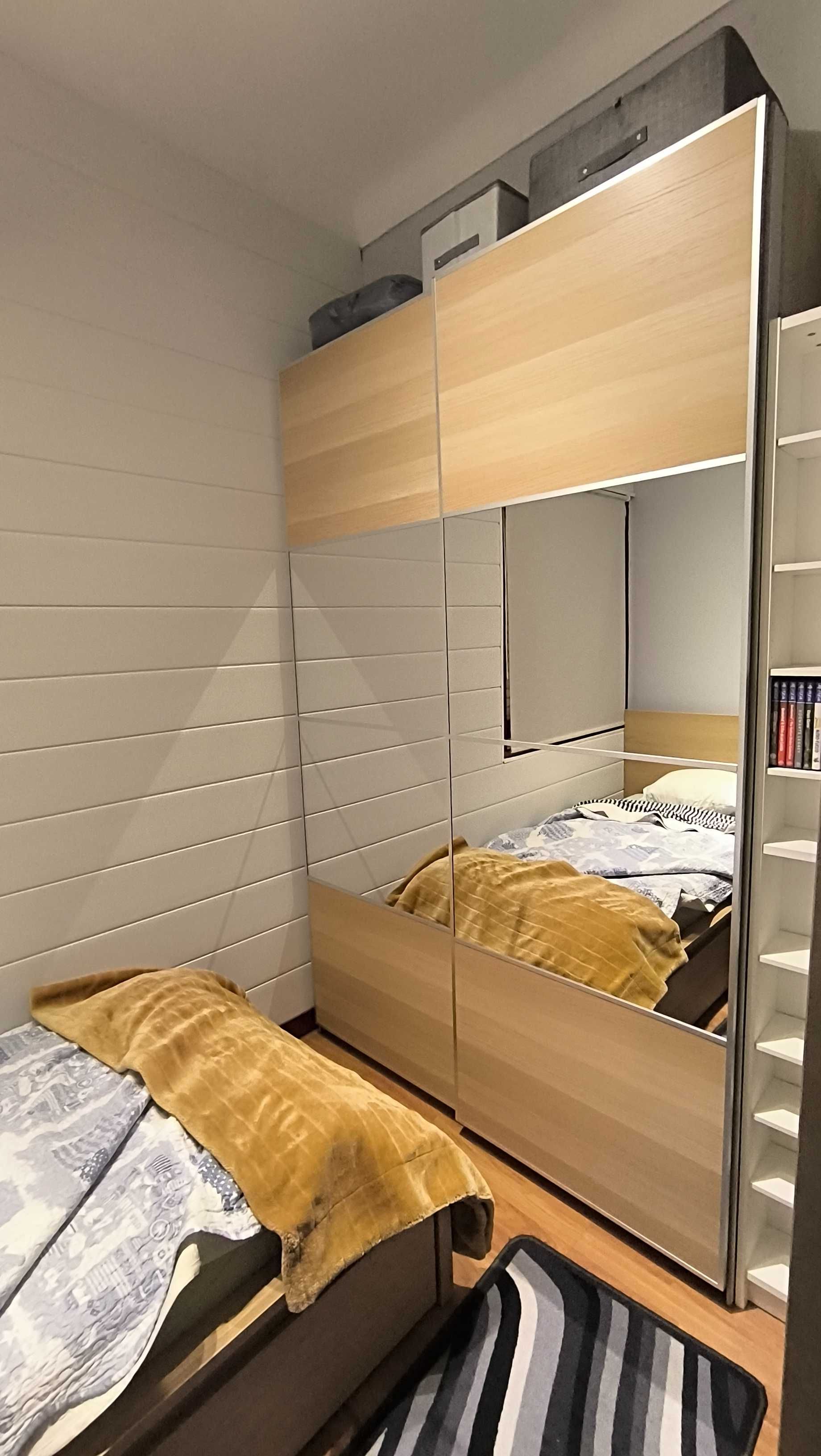 Roupeiro Ikea como novo