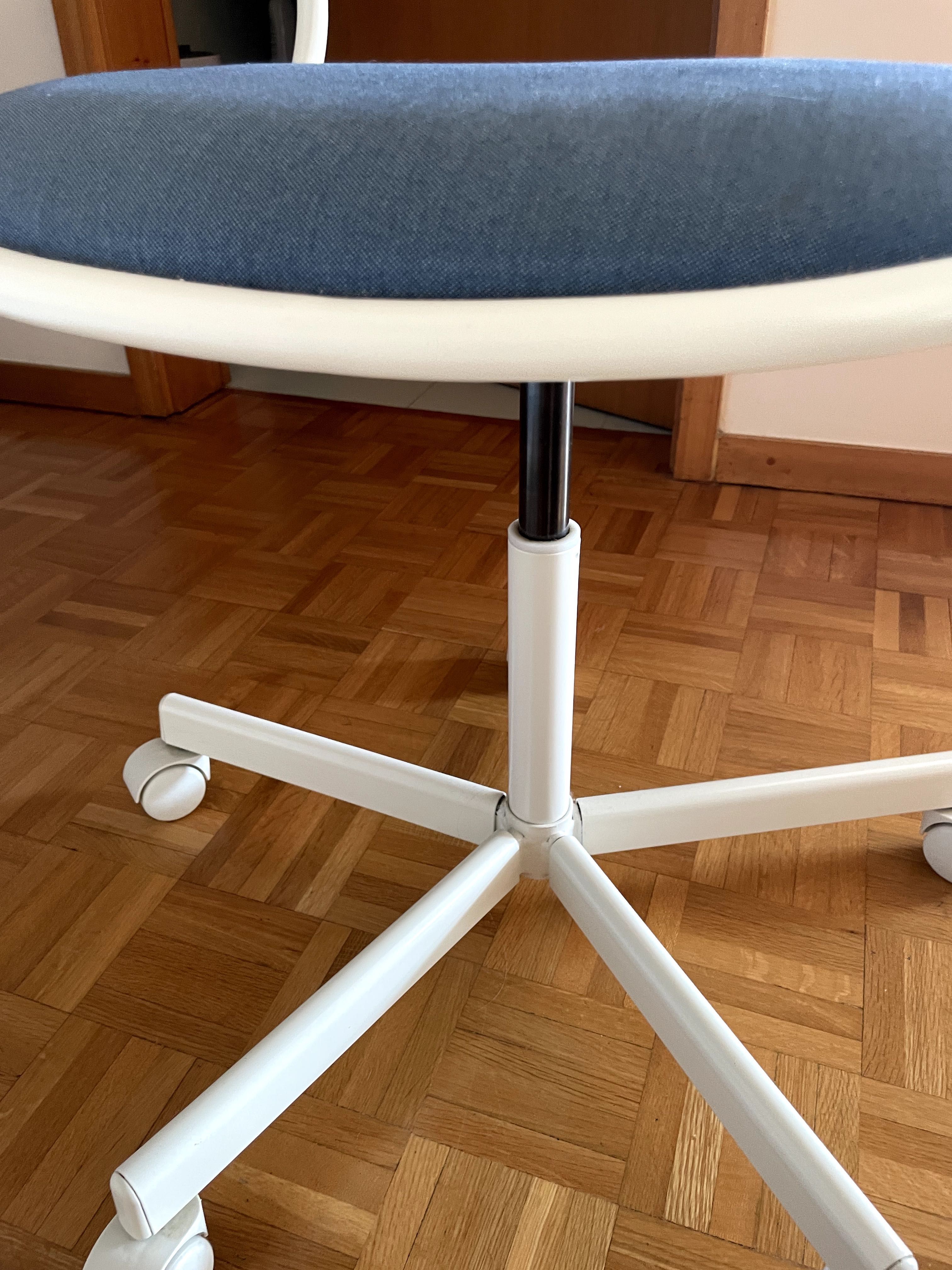 Cadeira rotatória IKEA