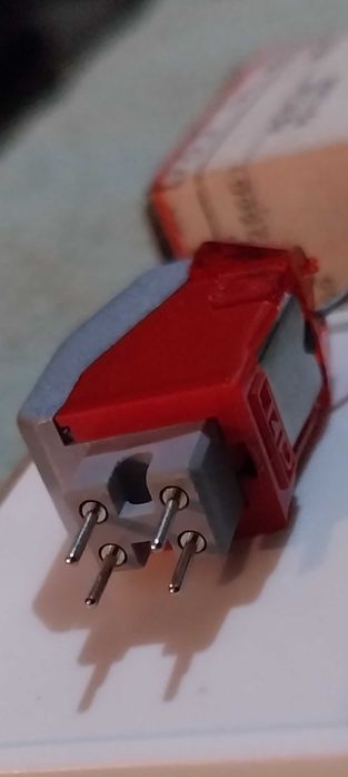 Cartucho e agulha para giradiscos