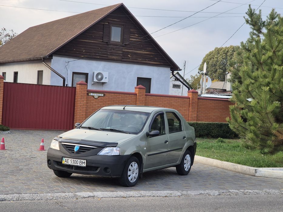 Dacia Logan в хорошем состоянии