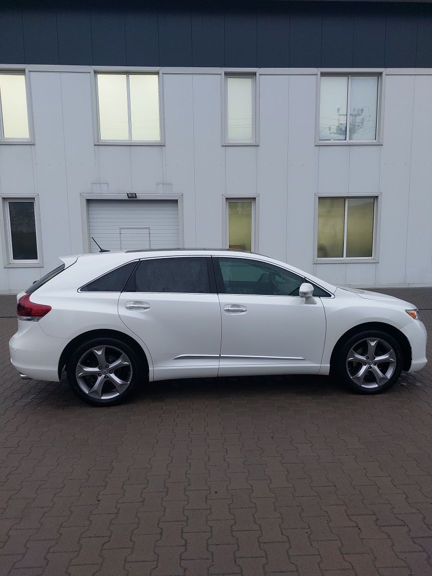 Продам авто Toyota Venza AWD XLE 2013