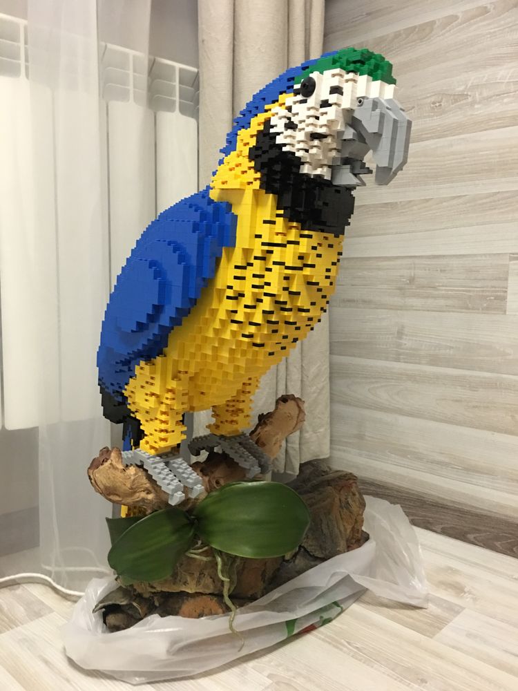 Lego попугай