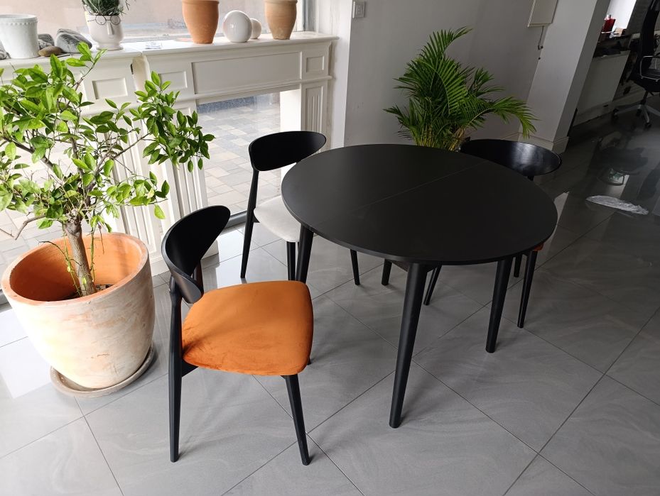 Stylowy okrągły stół do salonu lub kuchni 100 cm, nogi bukowe