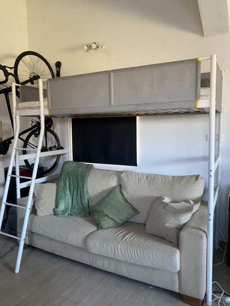 Beliche / Cama alta IKEA como nova