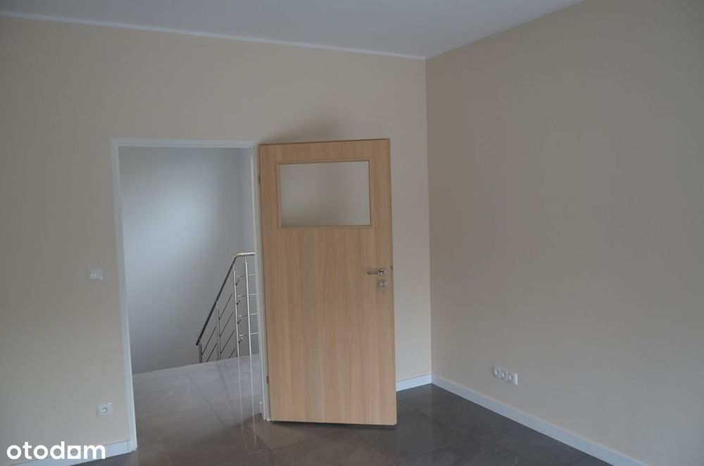 Budynek usługowo-mieszkalny z garażem