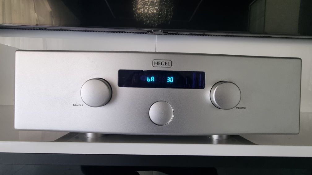 Wzmacniacz Hegel H200