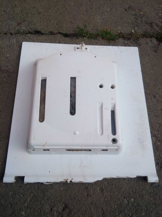 Пральна машина на відновлення або запчастини.