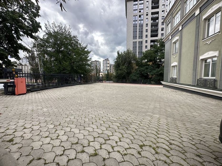 Осз 1800м2 Лифт Печерск Центр Дворец Украины Парковка Посольство Офис
