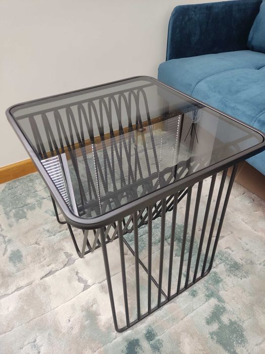 Vende-se sofá de dois lugares azul turquesa