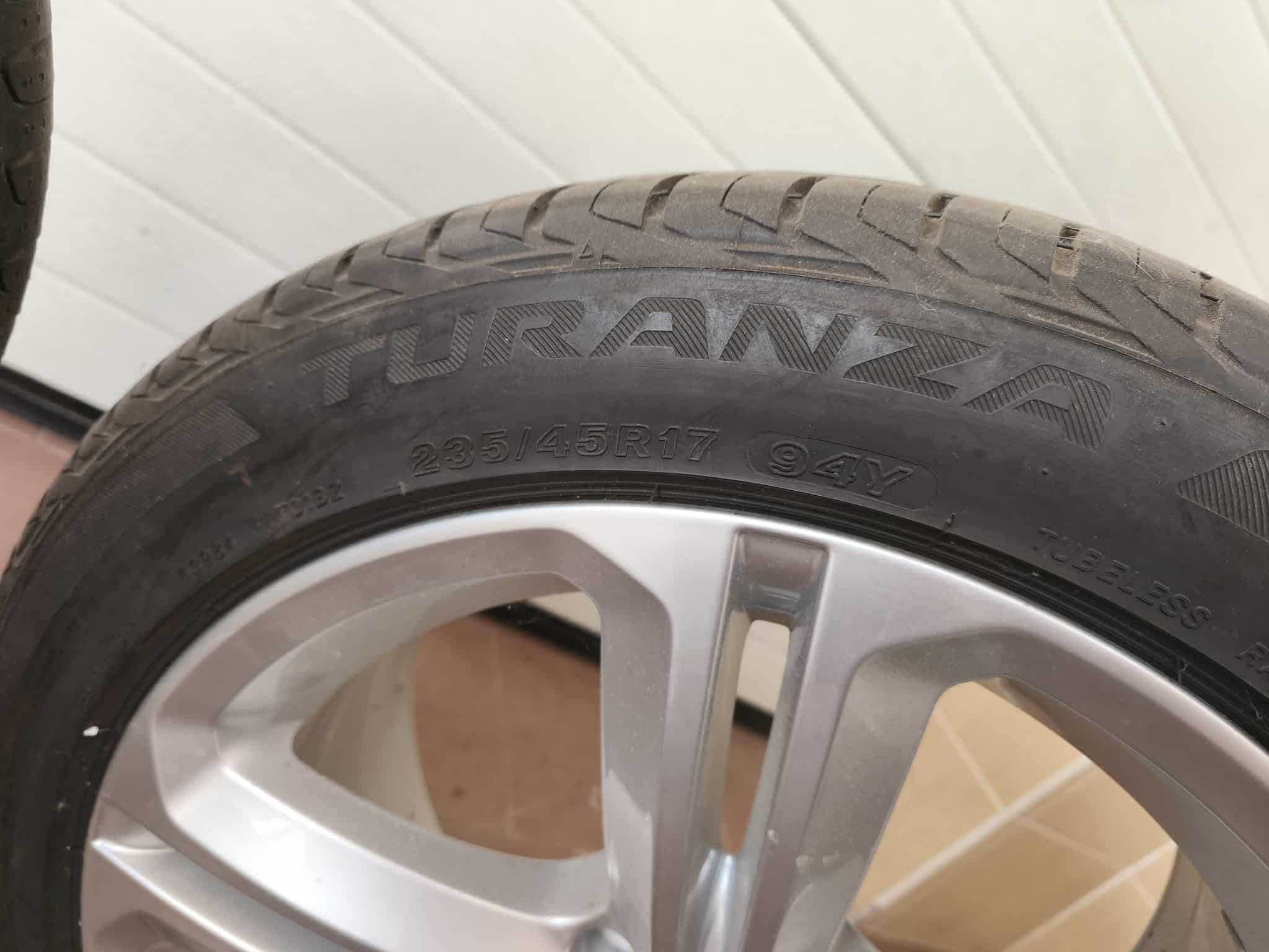 Jantes Originais VW Scirocco 17" e Pneus Pirelli e Bridgestone
