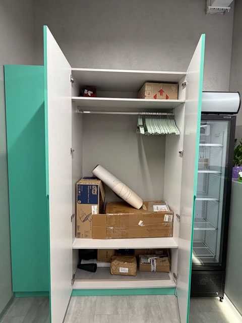 Шафа 
З ДСП 
Індивідуальне виготовлення