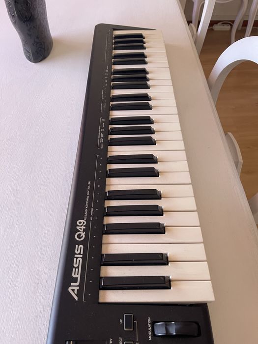 Teclado MIDI Alesis 49 Teclas em optimo estado