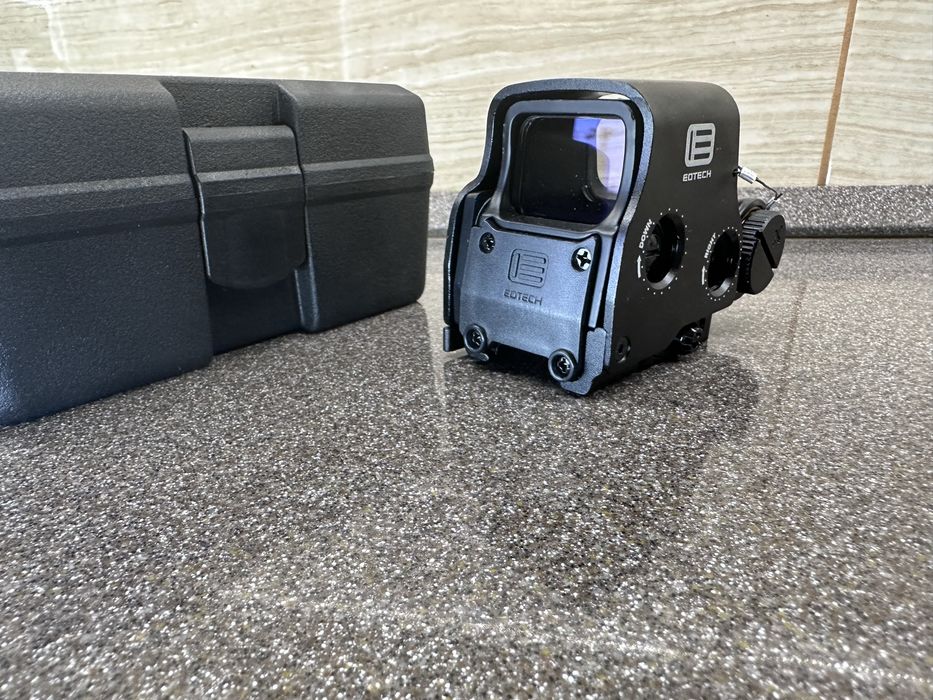 Коллиматорный прицел Eotech EXPS на АК