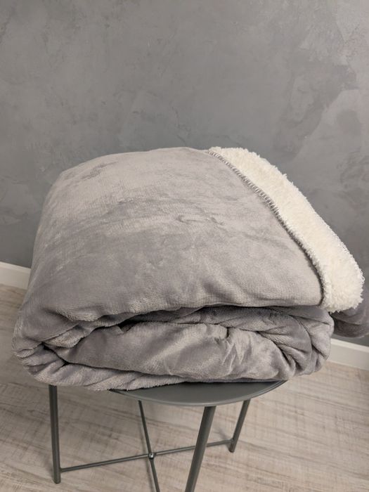 Шикарний теплий плед-покривало на хутрі-овчині