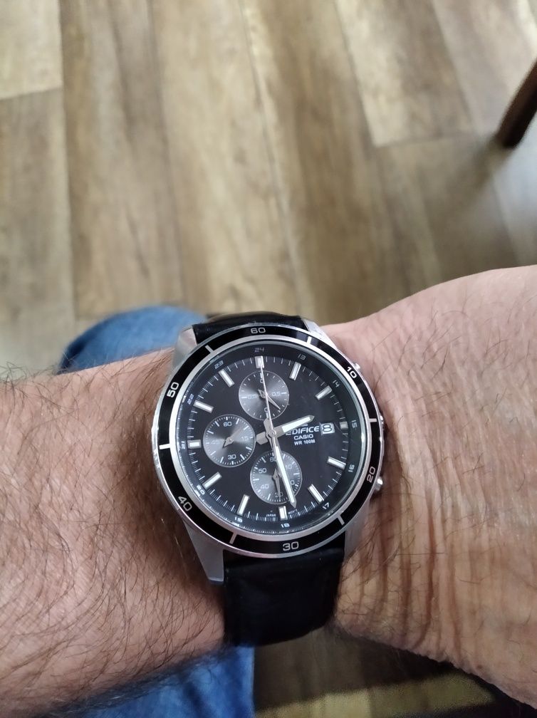 zegarek męski Casio EFR  526