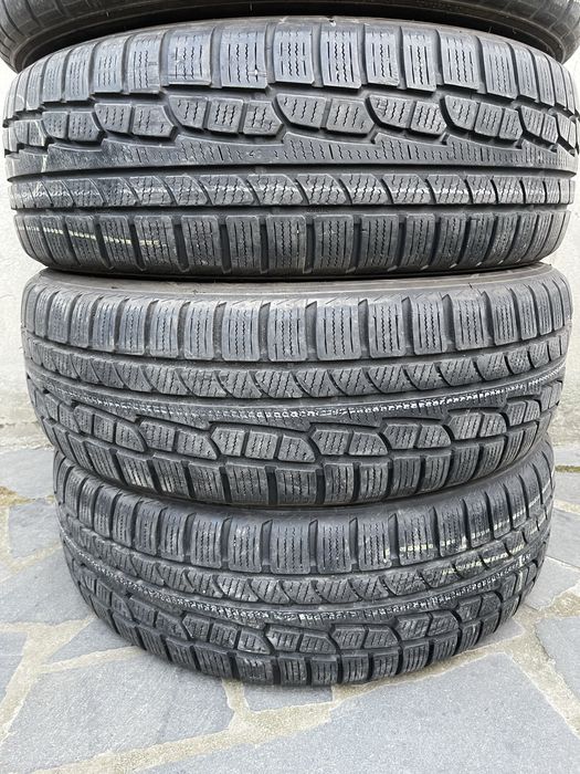 Резина б/у Зима Nokian 215/65R17