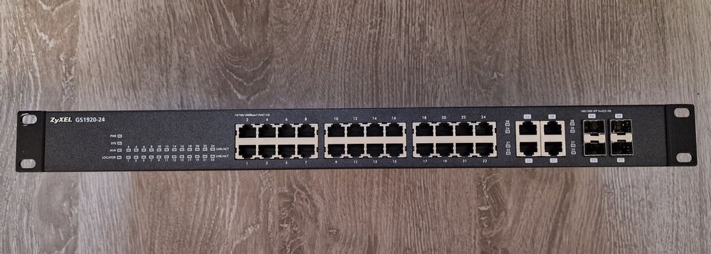 Коммутатор Zyxel GS1920-24