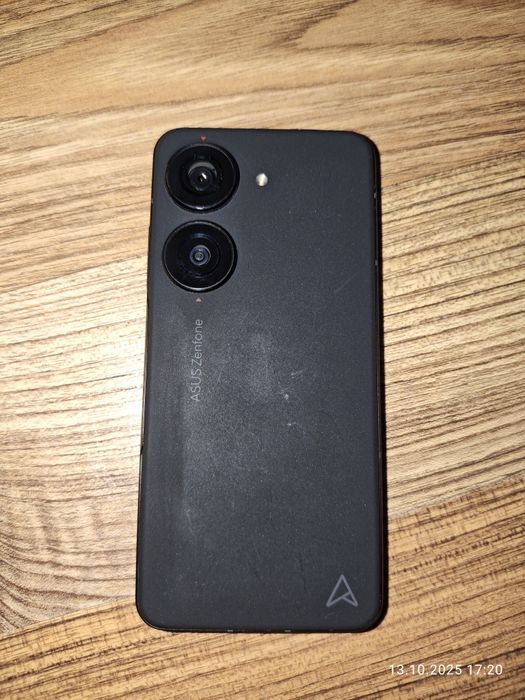 Asus zenfone 10, 16G RAM 512GB