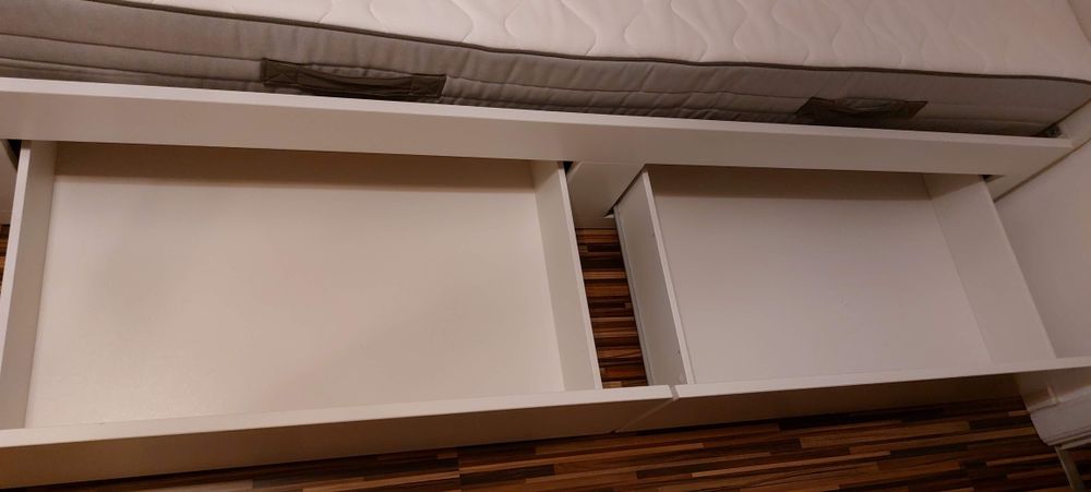 Cama com colchão ou sem