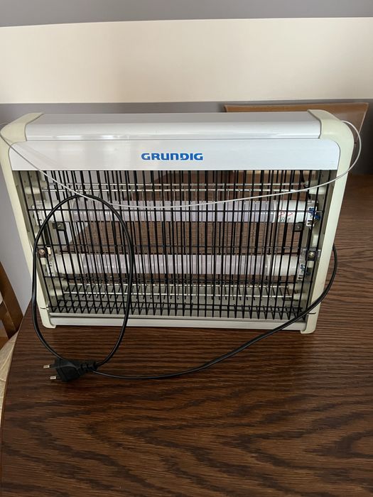Lampa UV na owady Grundig